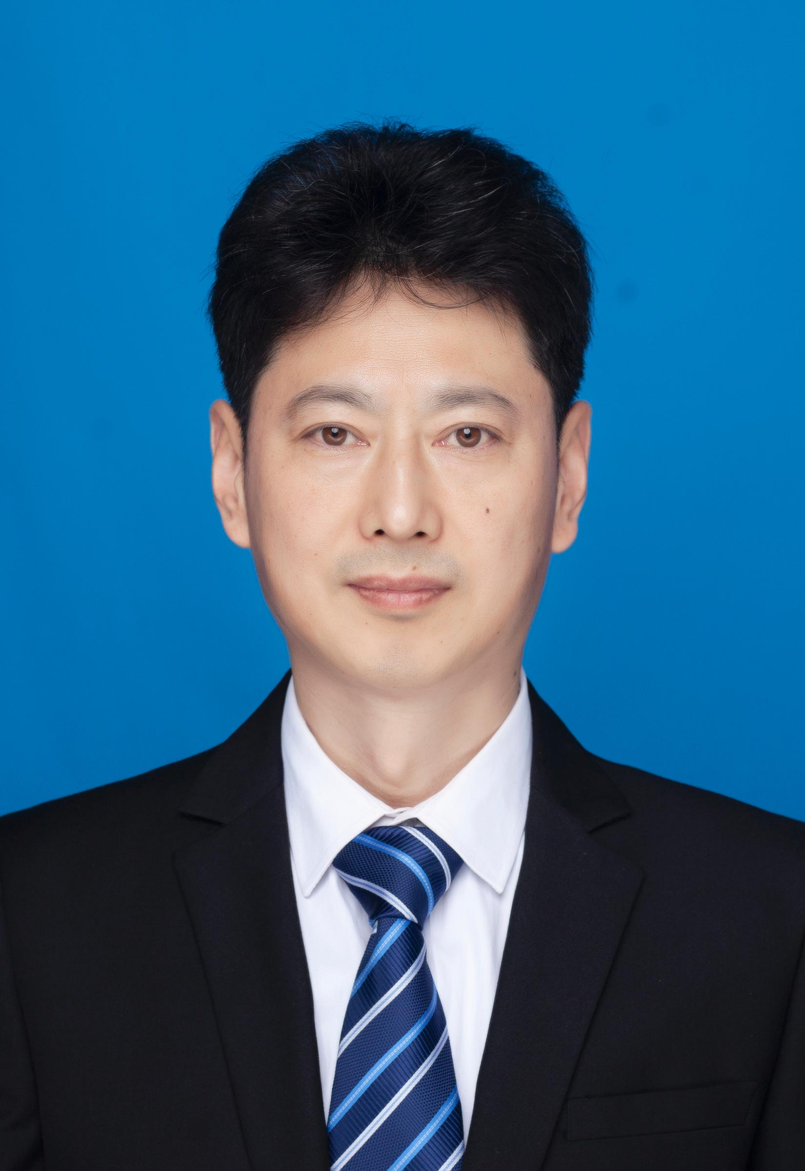 岁亭飞.jpg 岁亭飞.jpg