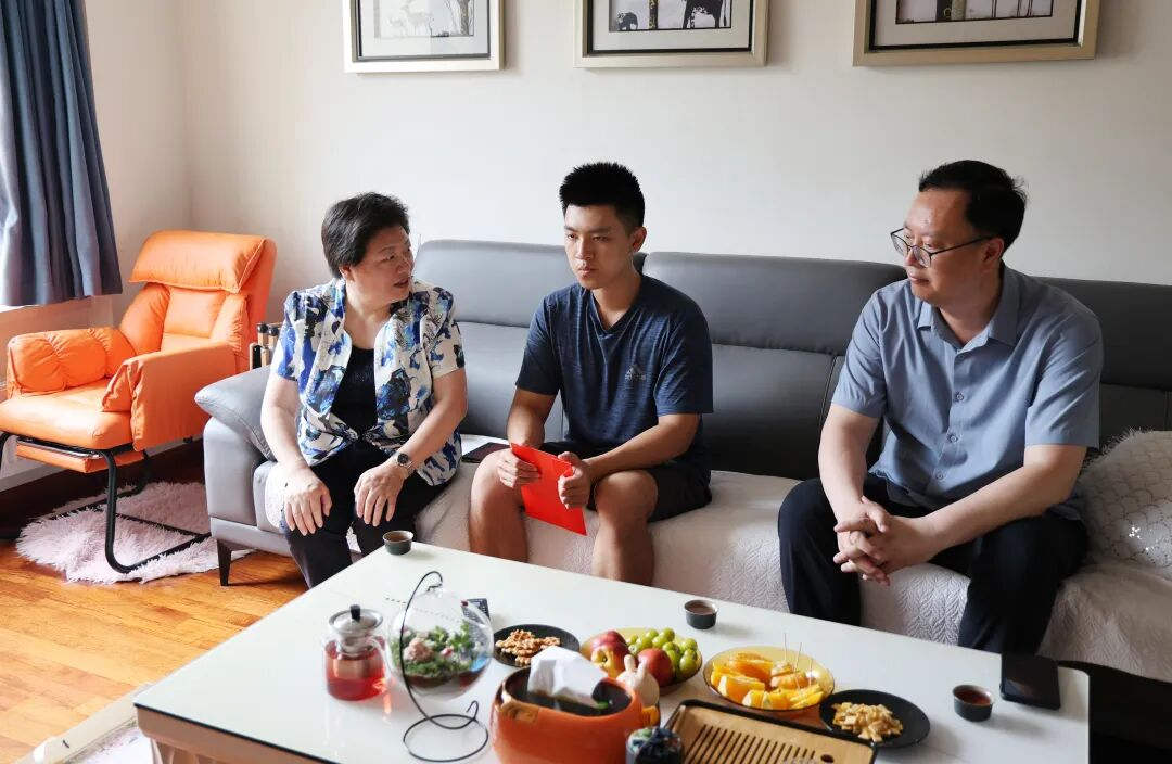 图片2.png 图片2.png